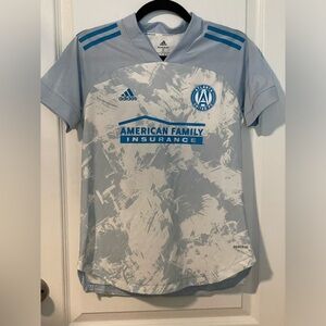 NWOT Women’s Atlanta United Light Blue Prime Blue Jersey Size S